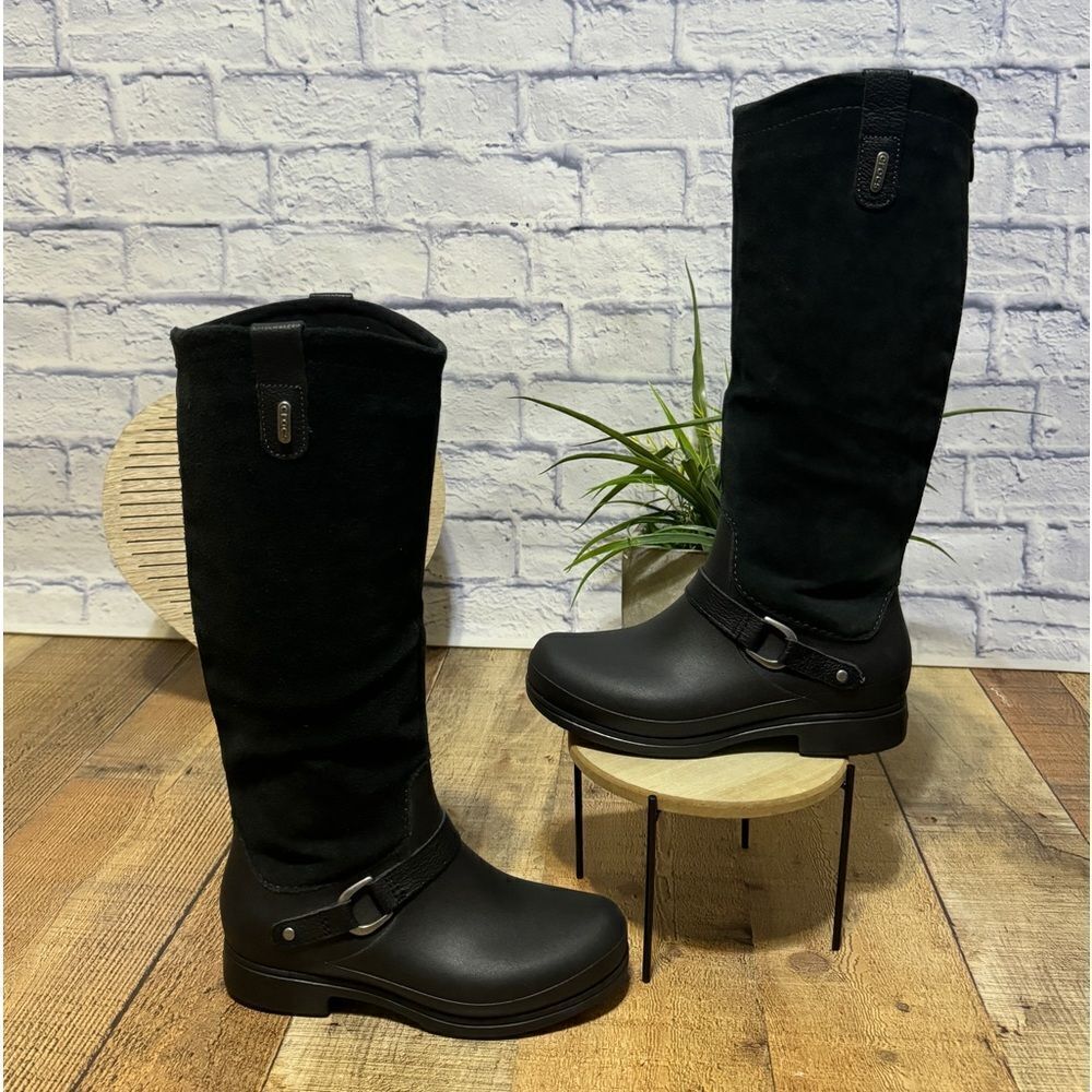 Crocs Women Equestrian Tall Boot Suede Black Sz 6